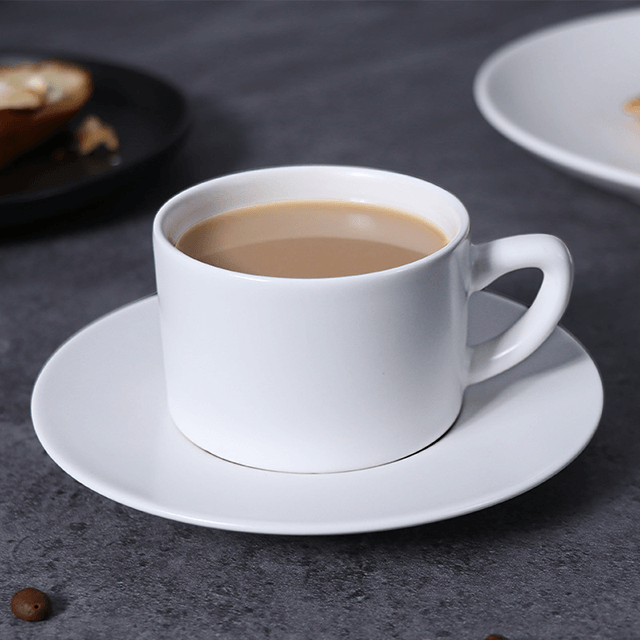 أطباق Entree عشاء مخصصة طبق حلوى دائري إيطالي أفضل أطباق بورسلين أبيض للمطاعم أدوات المائدة لتأجير الحفلات