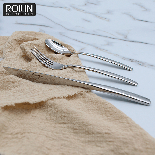 يمكن تخصيص شعار عشاء سكين مجموعات أدوات المائدة غير القابل للصدأ للفندق